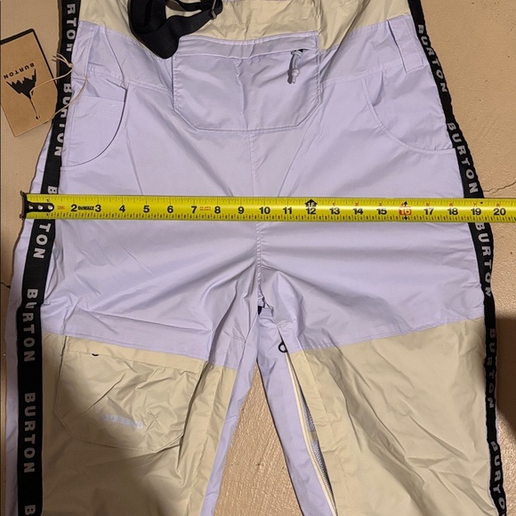 Burton Avalon women’s XS snowboard ski overall bib pant colour: elderberry - Picture 8 of 9